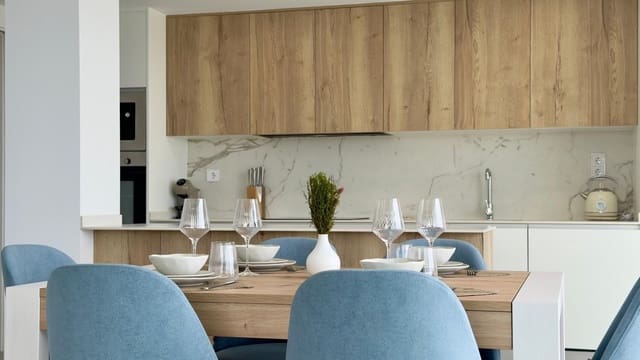 3 Zimmer Apartment zu vermieten in Finestrat mit Pool Garage - 2.100 € (Ref: 10047462)