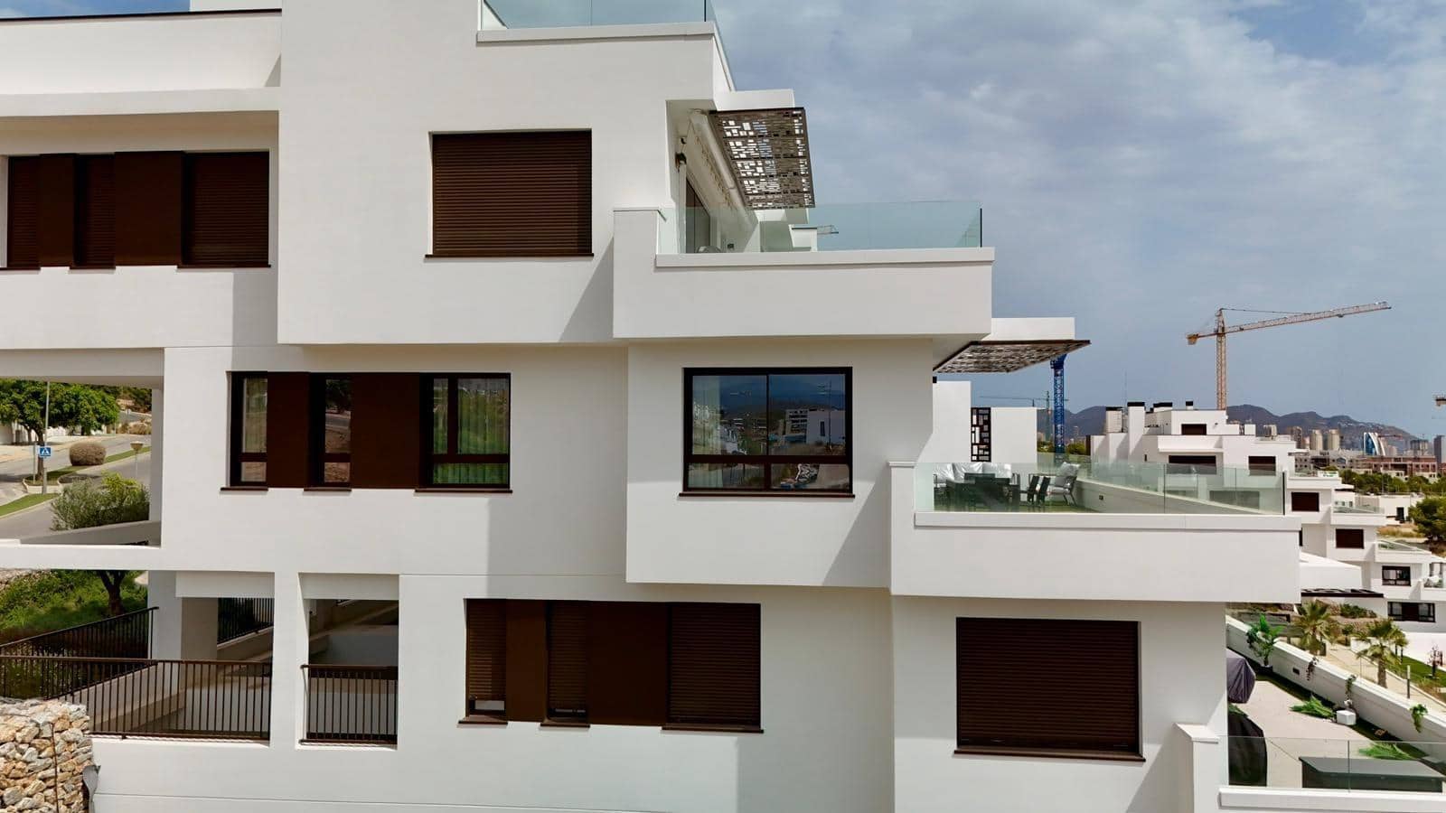 3 Zimmer Apartment zu vermieten in Finestrat mit Pool Garage - 2.100 € (Ref: 10047462)