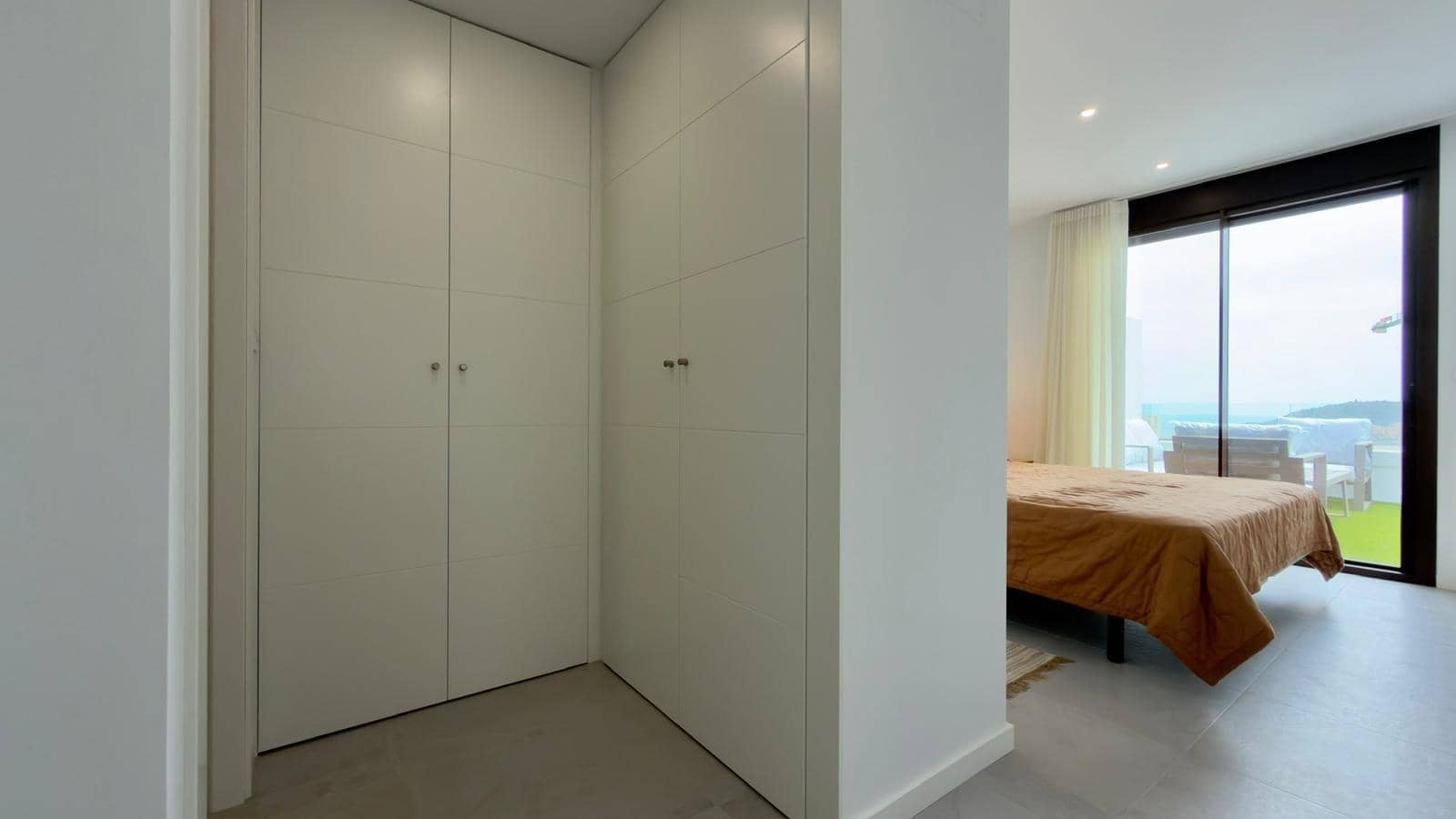 3 Zimmer Apartment zu vermieten in Finestrat mit Pool Garage - 2.100 € (Ref: 10047462)