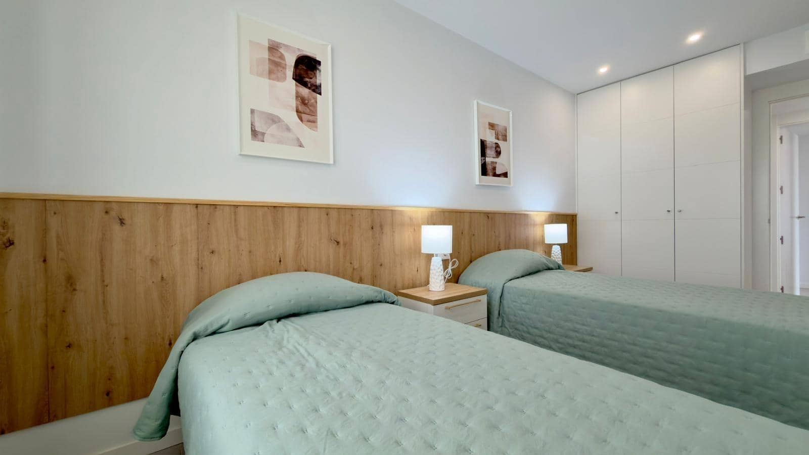 3 Zimmer Apartment zu vermieten in Finestrat mit Pool Garage - 2.100 € (Ref: 10047462)