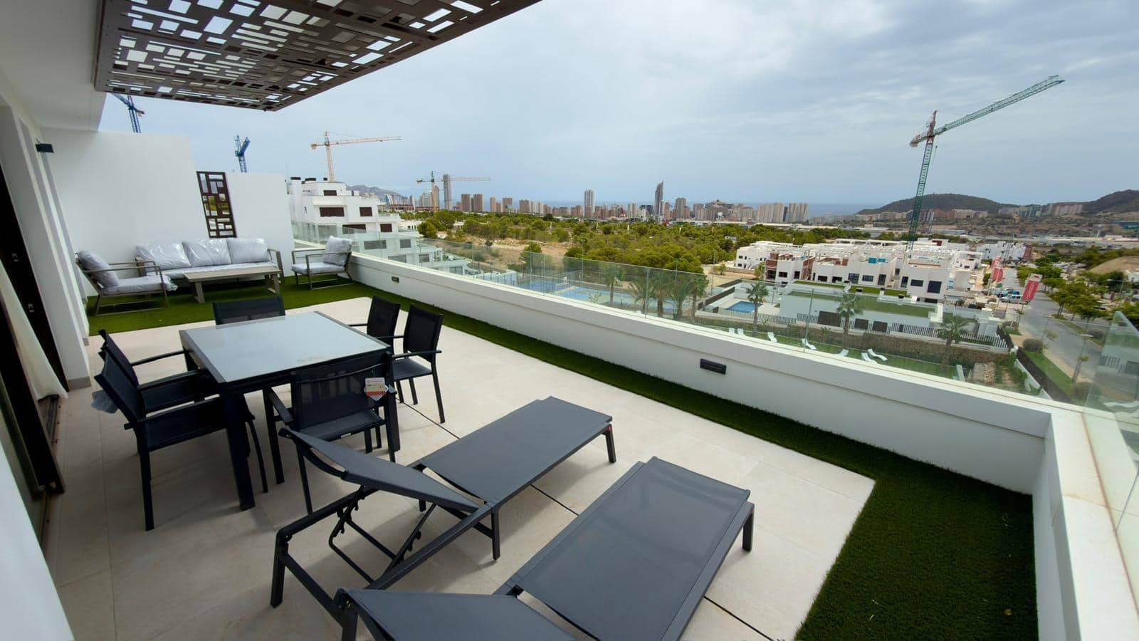3 Zimmer Apartment zu vermieten in Finestrat mit Pool Garage - 2.100 € (Ref: 10047462)