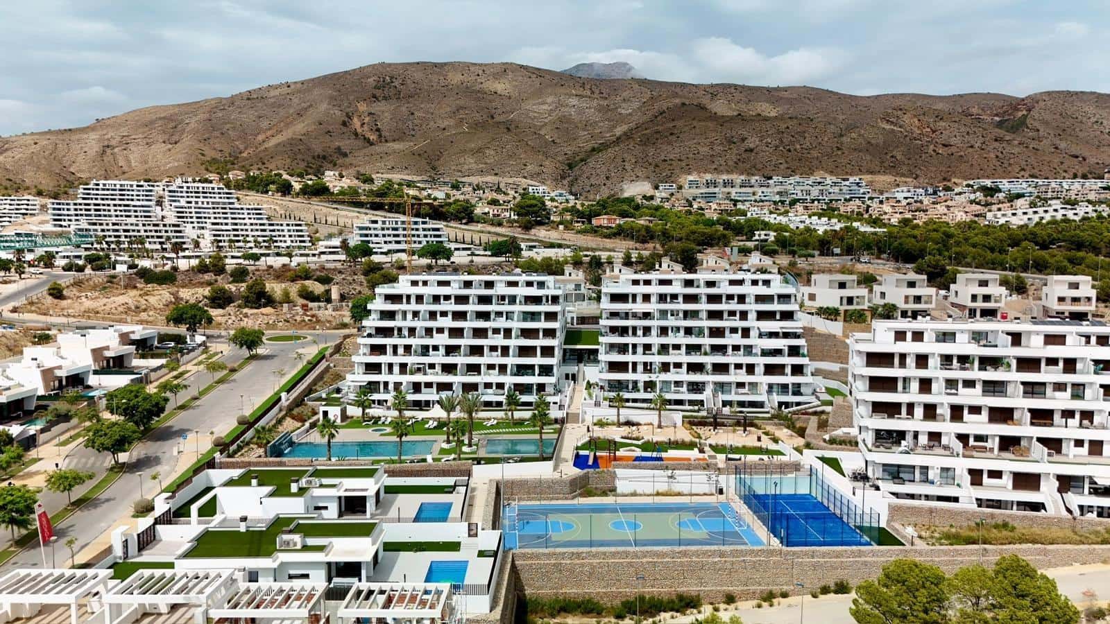 3 Zimmer Apartment zu vermieten in Finestrat mit Pool Garage - 2.100 € (Ref: 10047462)