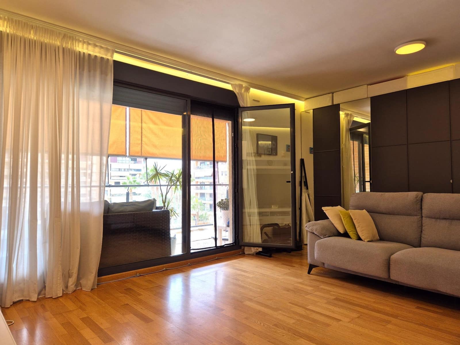 3 sovrum Lägenhet till salu i Alicante stad med pool - 360 000 € (Ref: 10055441)