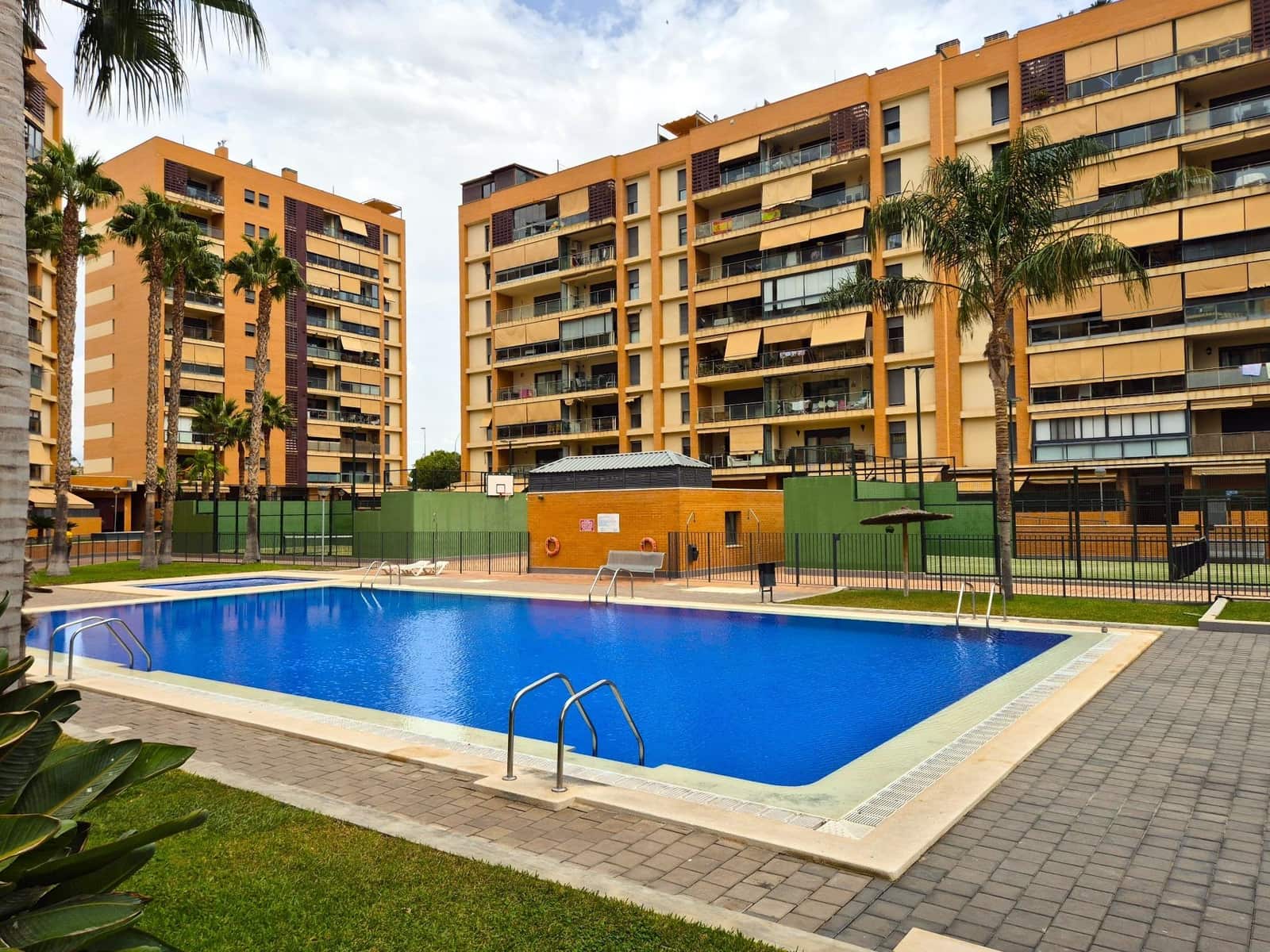 3 sovrum Lägenhet till salu i Alicante stad med pool - 360 000 € (Ref: 10055441)