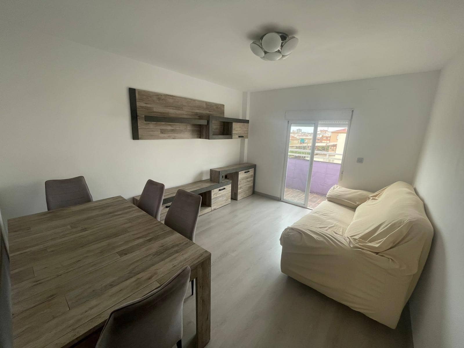 3 soverom Leilighet til leie i Alicante by - € 950 (Ref: 10055442)