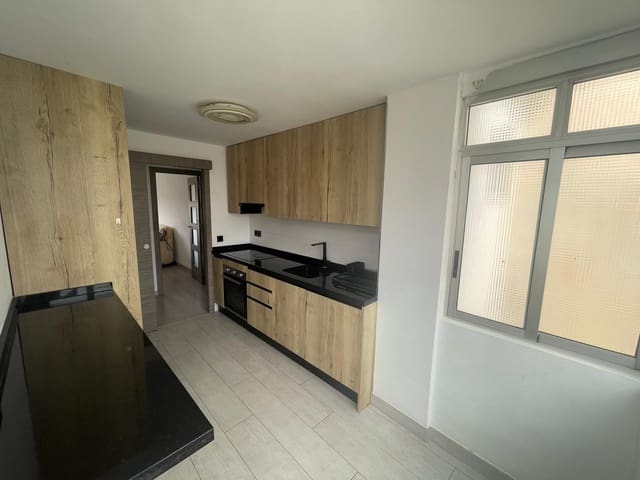 3 sovrum Lägenhet att hyra i Alicante stad - 950 € (Ref: 10055442)