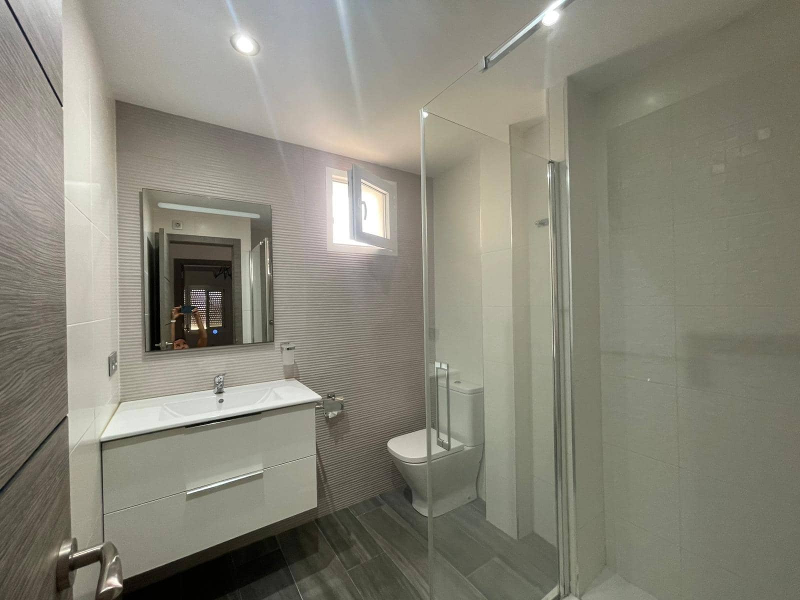3 soverom Leilighet til leie i Alicante by - € 950 (Ref: 10055442)