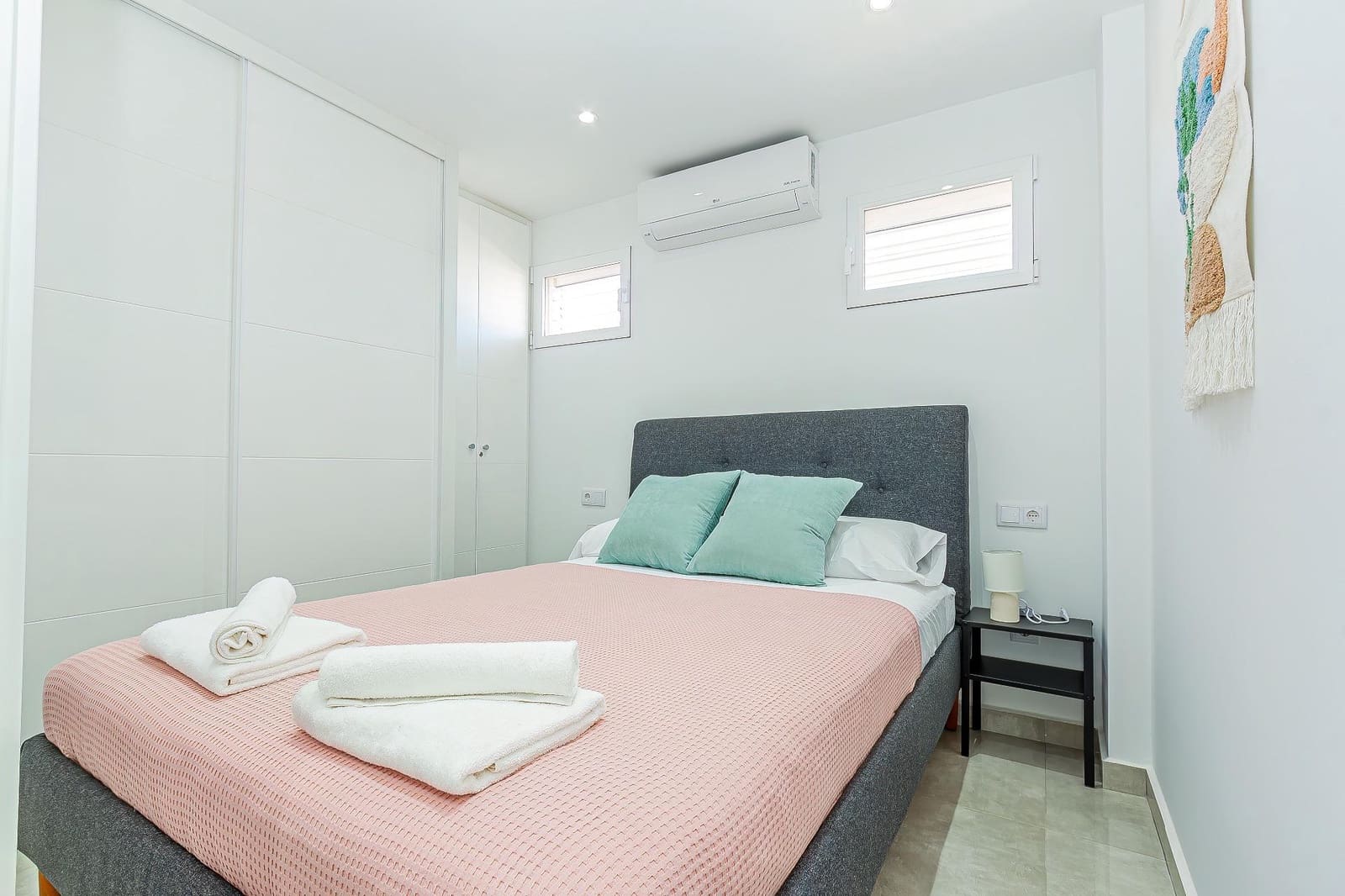 2 soverom Leilighet til leie i Benidorm med svømmebasseng garasje - € 1 500 (Ref: 10059256)