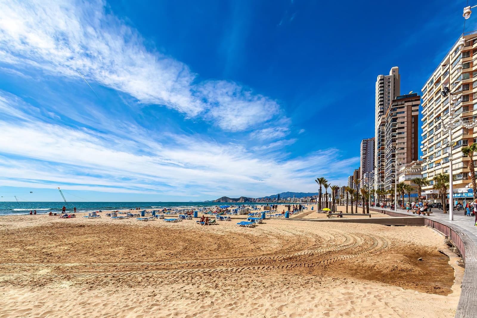 2 soverom Leilighet til leie i Benidorm med svømmebasseng garasje - € 1 500 (Ref: 10059256)