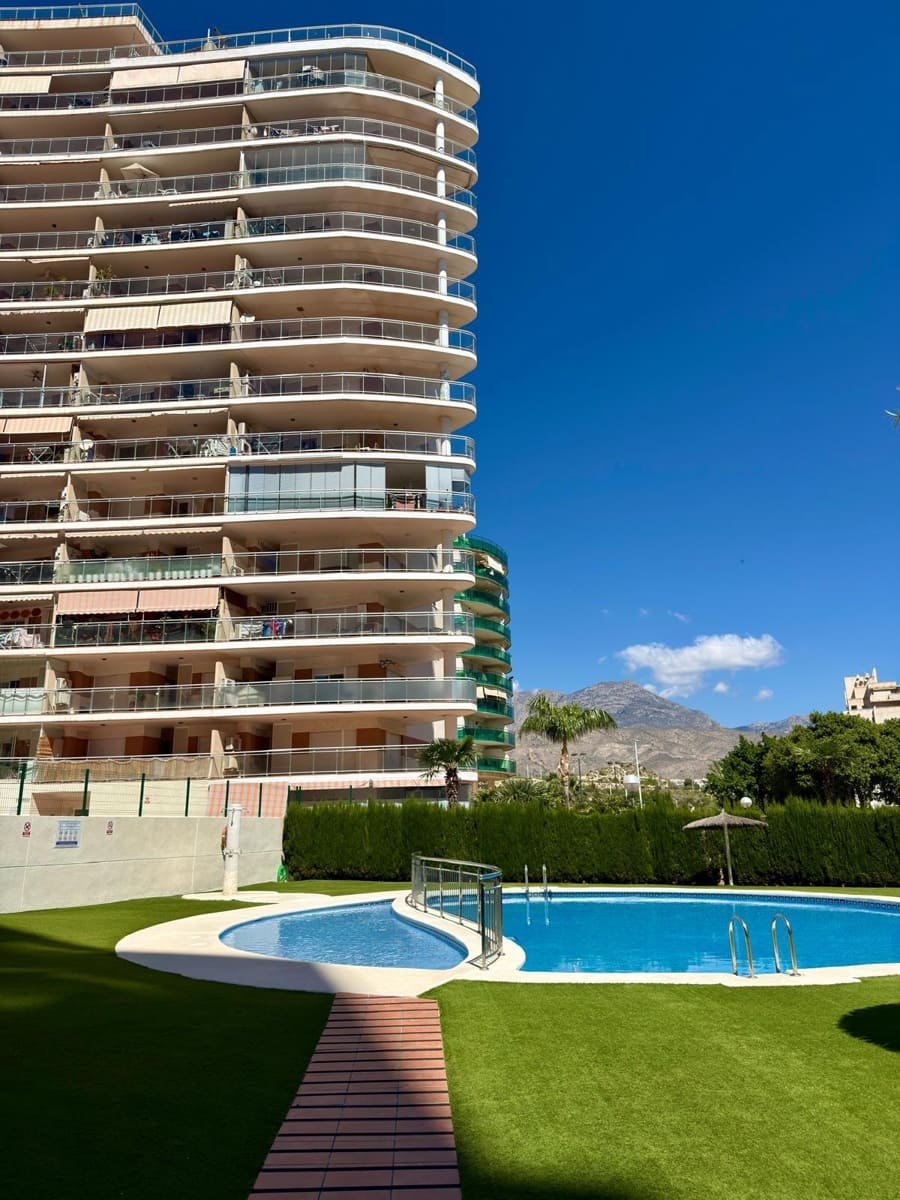 2 makuuhuone Asunto myytävänä paikassa La Villajoyosa / Vila Joiosa mukana uima-altaan 
autotalli - 415 000 € (Ref: 10059258)