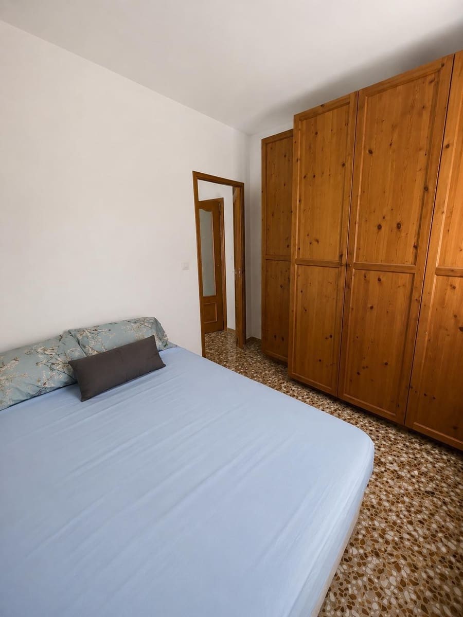 3 bedroom Apartment for rent in Alicante / Alacant city - € 850 (Ref: 10064792)