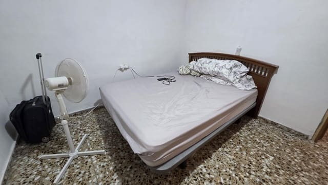 3 Zimmer Apartment zu vermieten in Alicante / Alacant Stadt - 900 € (Ref: 10064792)