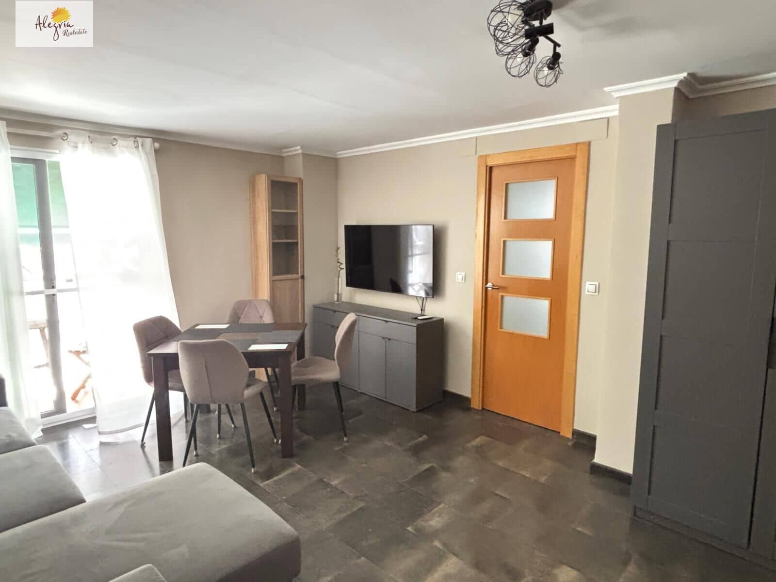 Apartamento de 3 habitaciones en València ciudad en alquiler con garaje - 1.700 € (Ref: 10089827)