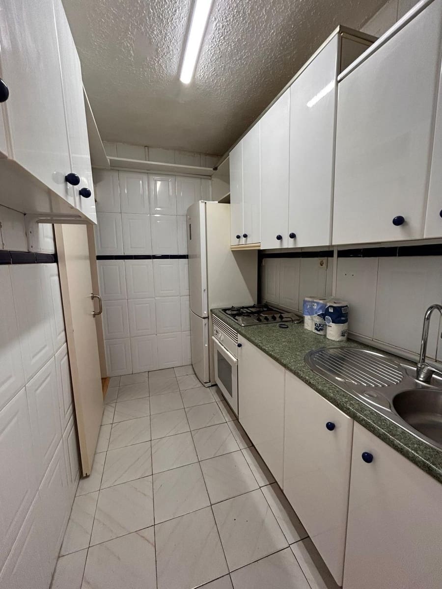 3 bedroom Apartment for sale in Alicante / Alacant city - € 115,000 (Ref: 10094824)