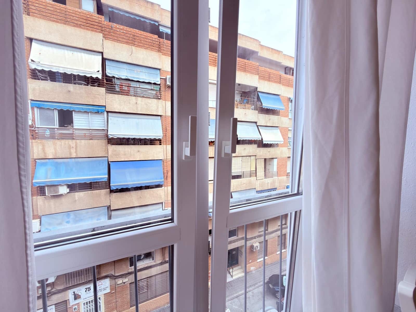 3 slaapkamer Appartement te koop in Alicante stad - € 210.000 (Ref: 10102760)