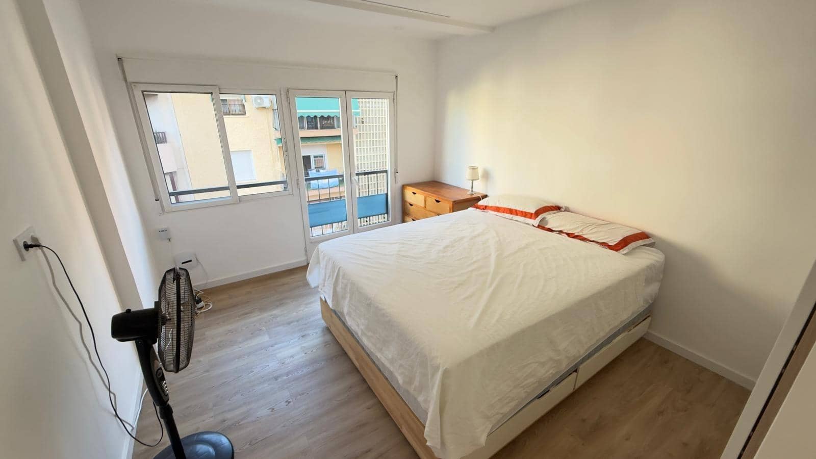 3 slaapkamer Appartement te huur in Alicante stad - € 1.500 (Ref: 10109799)