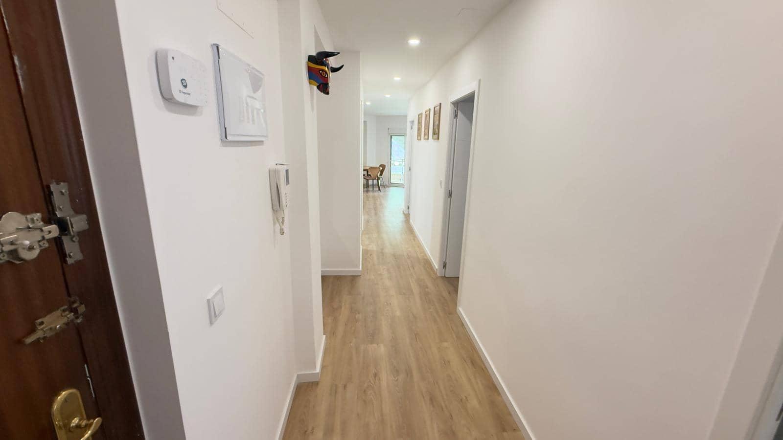 3 slaapkamer Appartement te huur in Alicante stad - € 1.500 (Ref: 10109799)