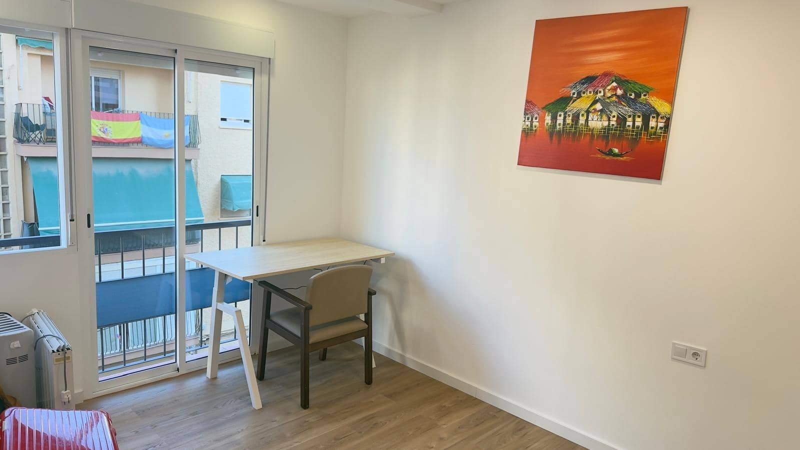 3 slaapkamer Appartement te huur in Alicante stad - € 1.500 (Ref: 10109799)