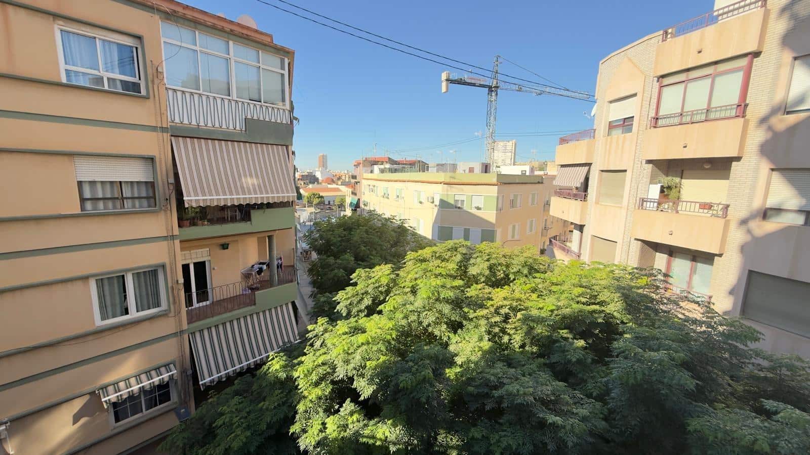 3 slaapkamer Appartement te huur in Alicante stad - € 1.500 (Ref: 10109799)