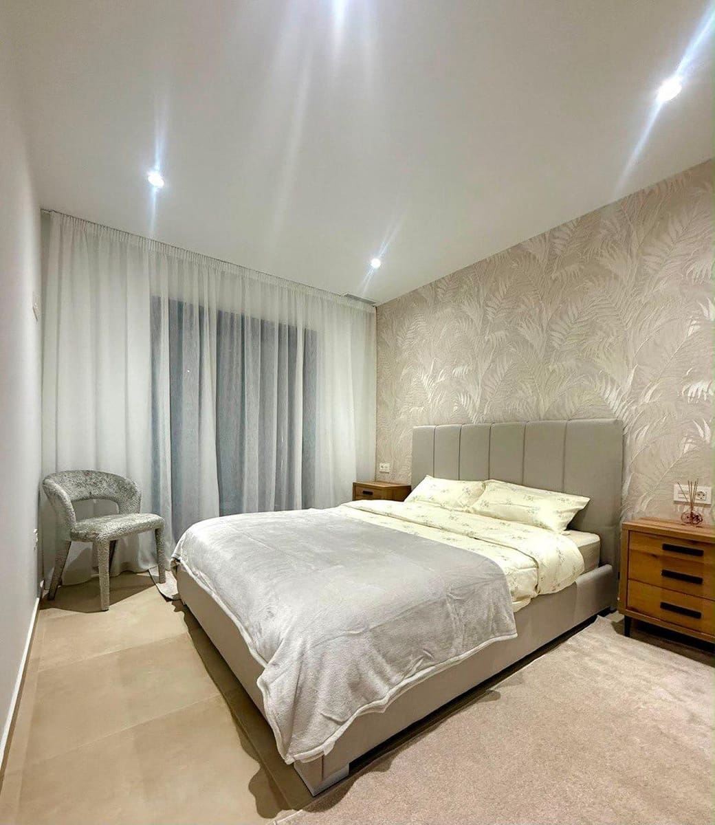 3 quarto Moradia para arrendar em Alicante cidade com piscina - 2 500 € (Ref: 10109802)