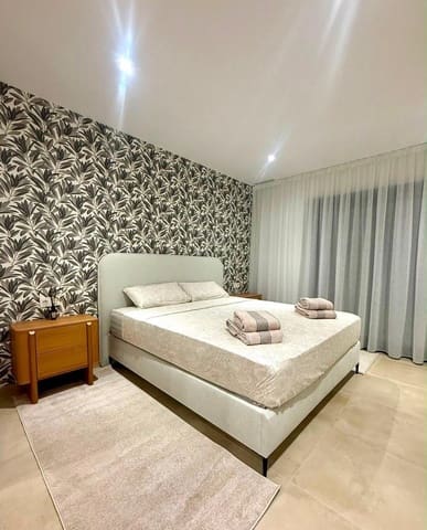 3 quarto Moradia para arrendar em Alicante cidade - 2 500 € (Ref: 10109802)