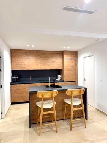 3 quarto Moradia para arrendar em Alicante cidade - 2 500 € (Ref: 10109802)