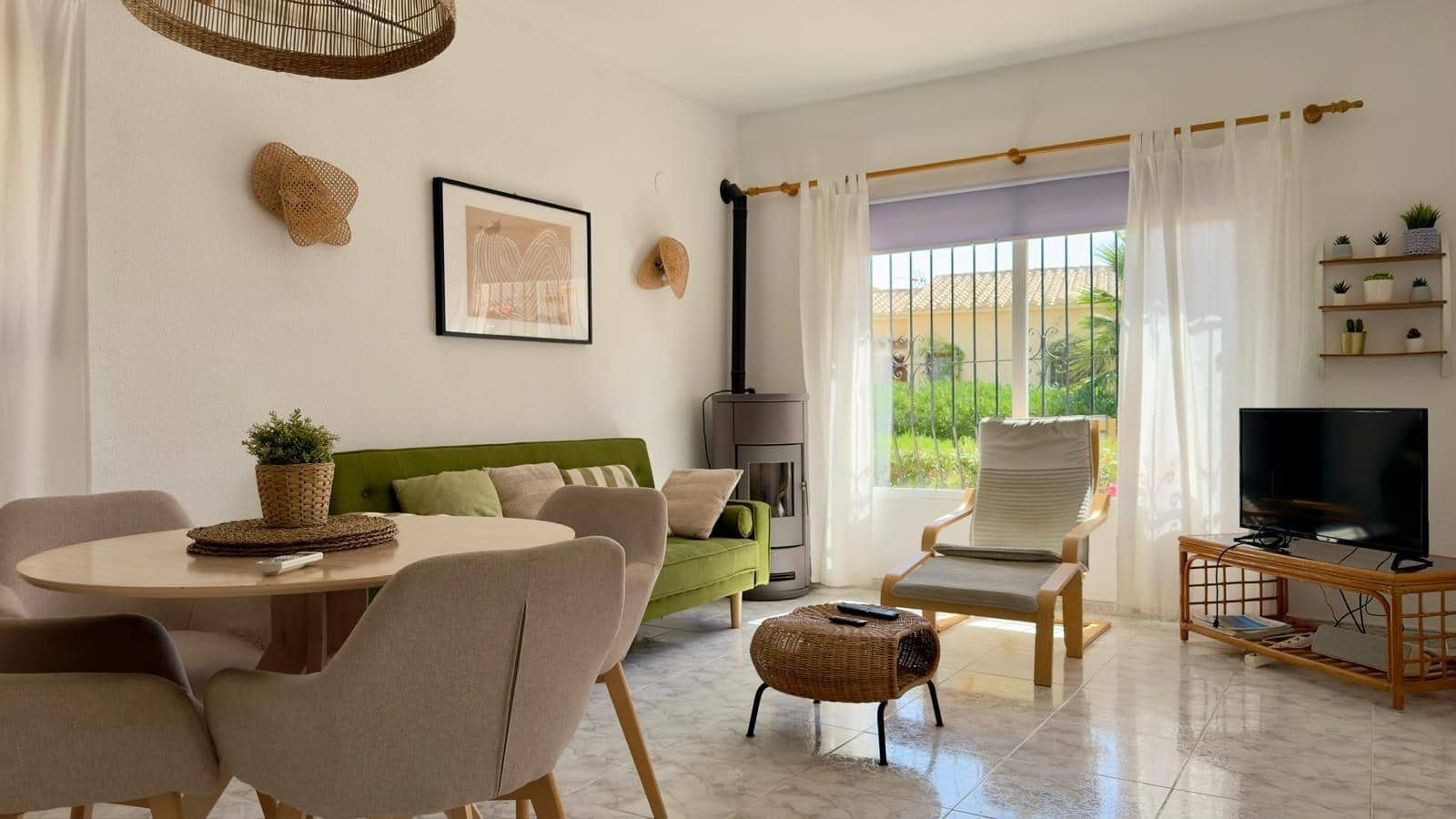 2 bedroom Villa for sale in Benitachell / Benitatxell with pool garage - € 300,000 (Ref: 10115758)