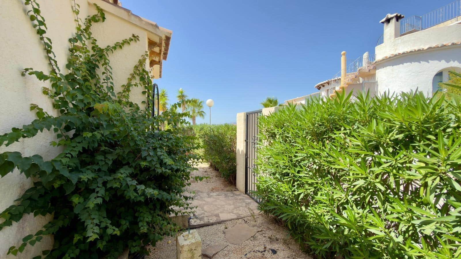 2 bedroom Villa for sale in Benitachell / Benitatxell with pool garage - € 300,000 (Ref: 10115758)