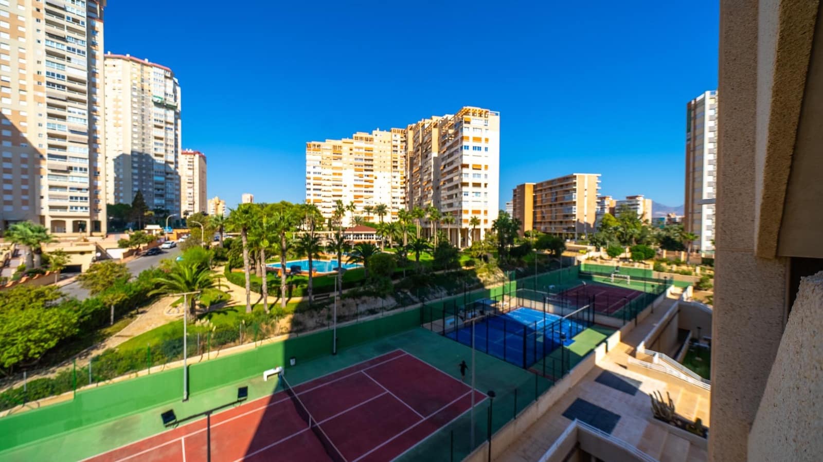 3 makuuhuone Huoneisto myytävänä paikassa Playa de Muchavista mukana uima-altaan 
autotalli - 750 000 € (Ref: 10115759)