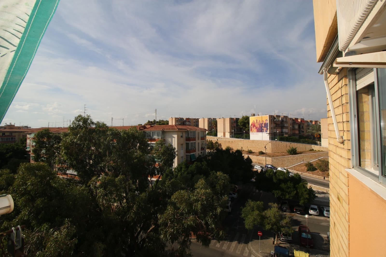 4 bedroom Flat for sale in Alicante / Alacant city - € 158,900 (Ref: 10131764)