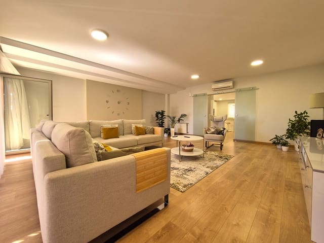 5 soveværelse Rækkehus til salg i Playa de San Juan, Alicante by med swimmingpool garage - € 750.000 (Ref: 10136199)