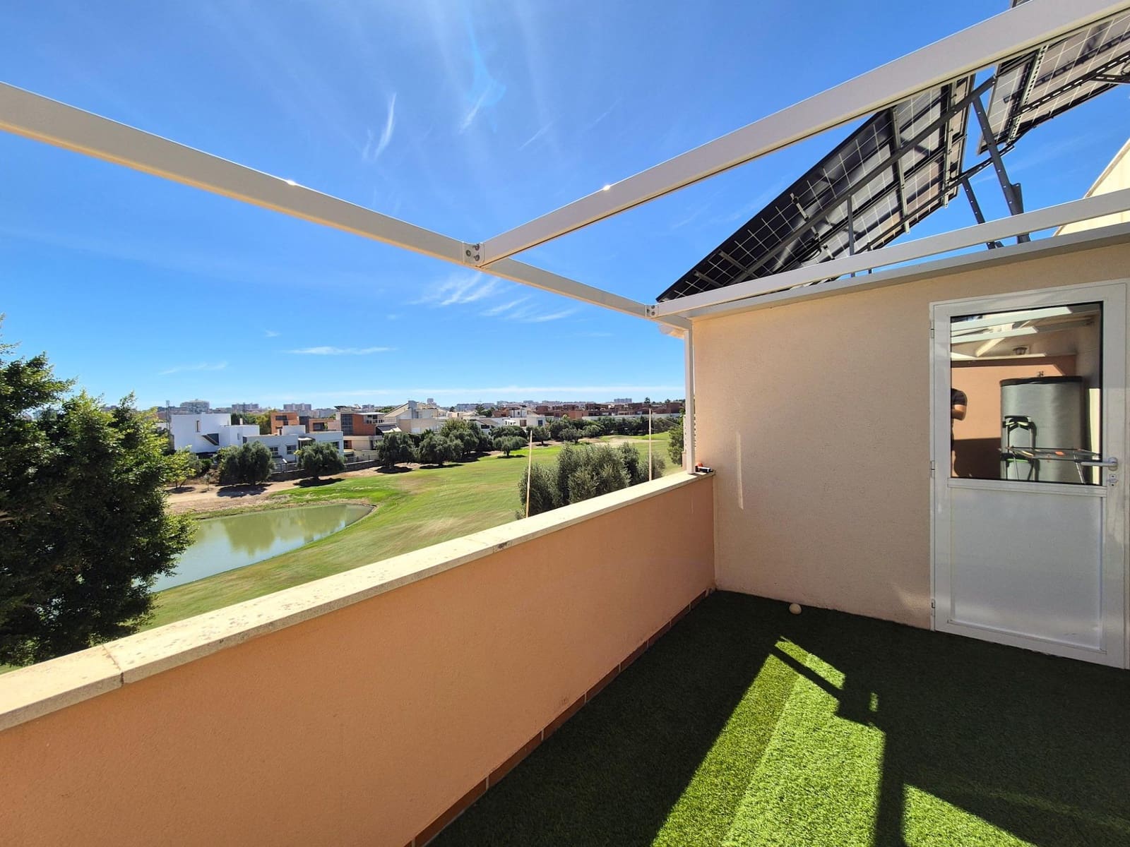 5 soveværelse Rækkehus til salg i Playa de San Juan med swimmingpool garage - € 750.000 (Ref: 10136199)