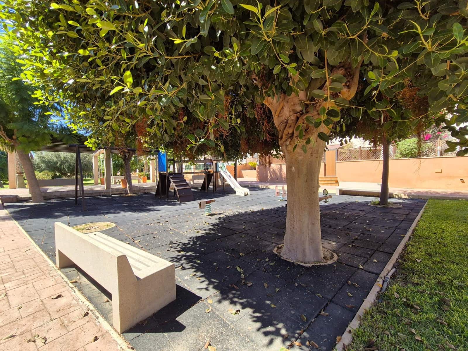 5 soveværelse Rækkehus til salg i Playa de San Juan med swimmingpool garage - € 750.000 (Ref: 10136199)