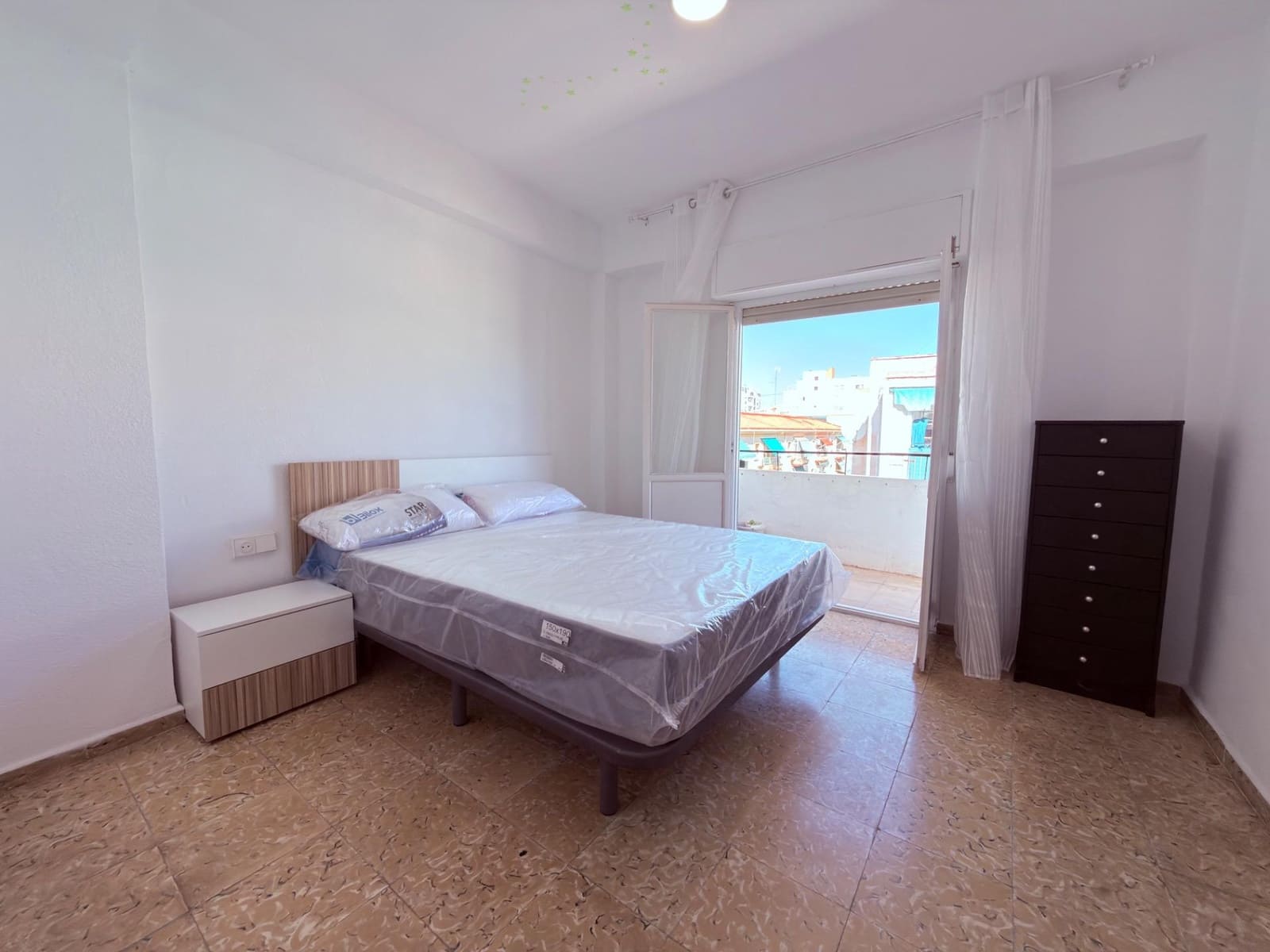 3 soveværelse Lejlighed til salg i Alicante by - € 139.000 (Ref: 10139839)