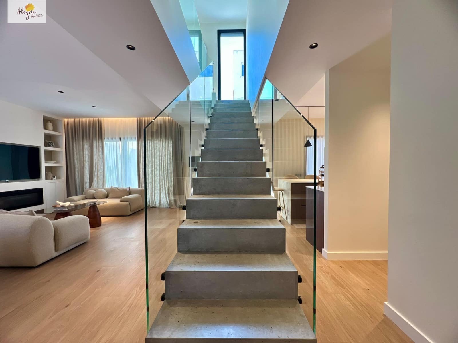 4 sypialnia Willa na sprzedaż w Algemesi z basenem - 975 000 € (Ref: 10142481)