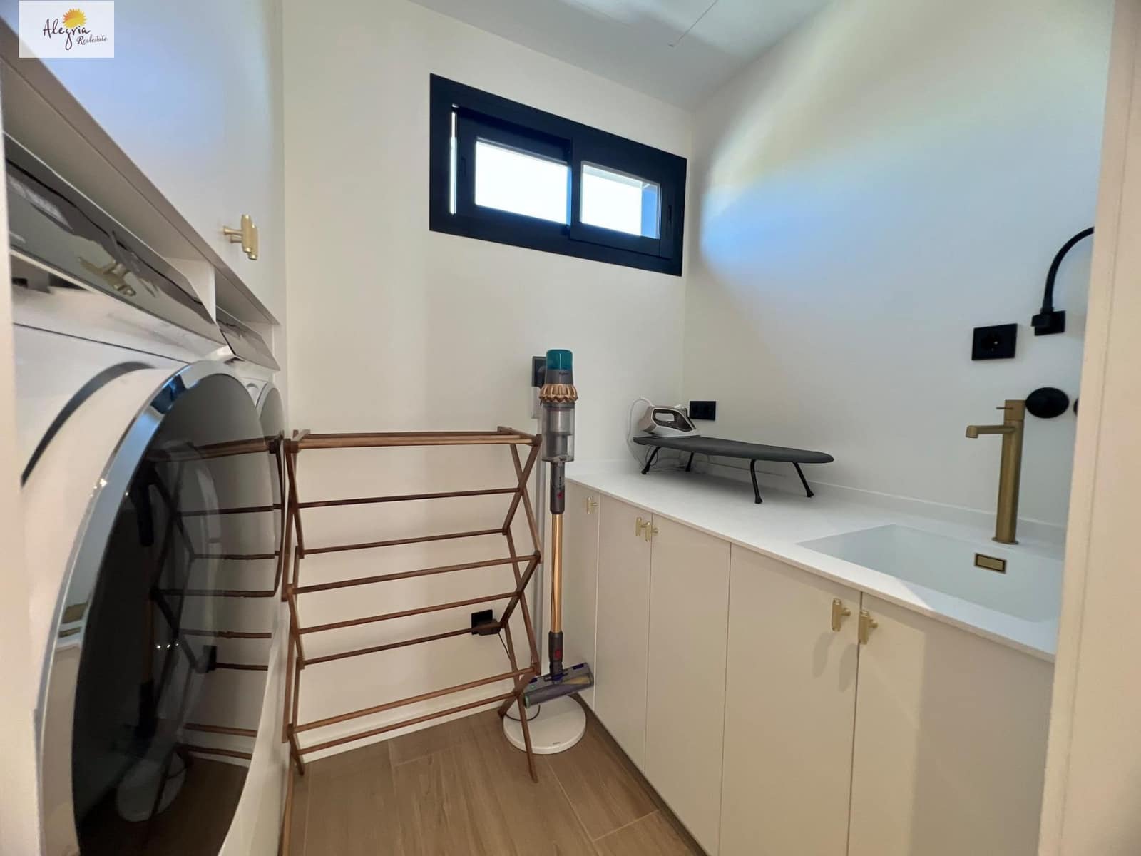 4 sypialnia Willa na sprzedaż w Algemesi z basenem - 975 000 € (Ref: 10142481)