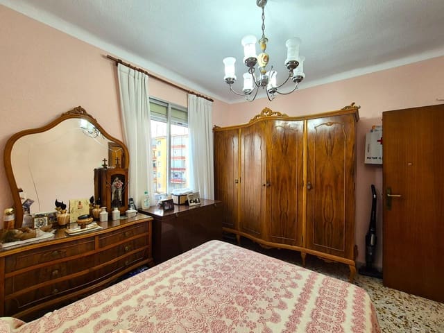 2 soveværelse Lejlighed til salg i Alicante by - € 119.000 (Ref: 10147257)
