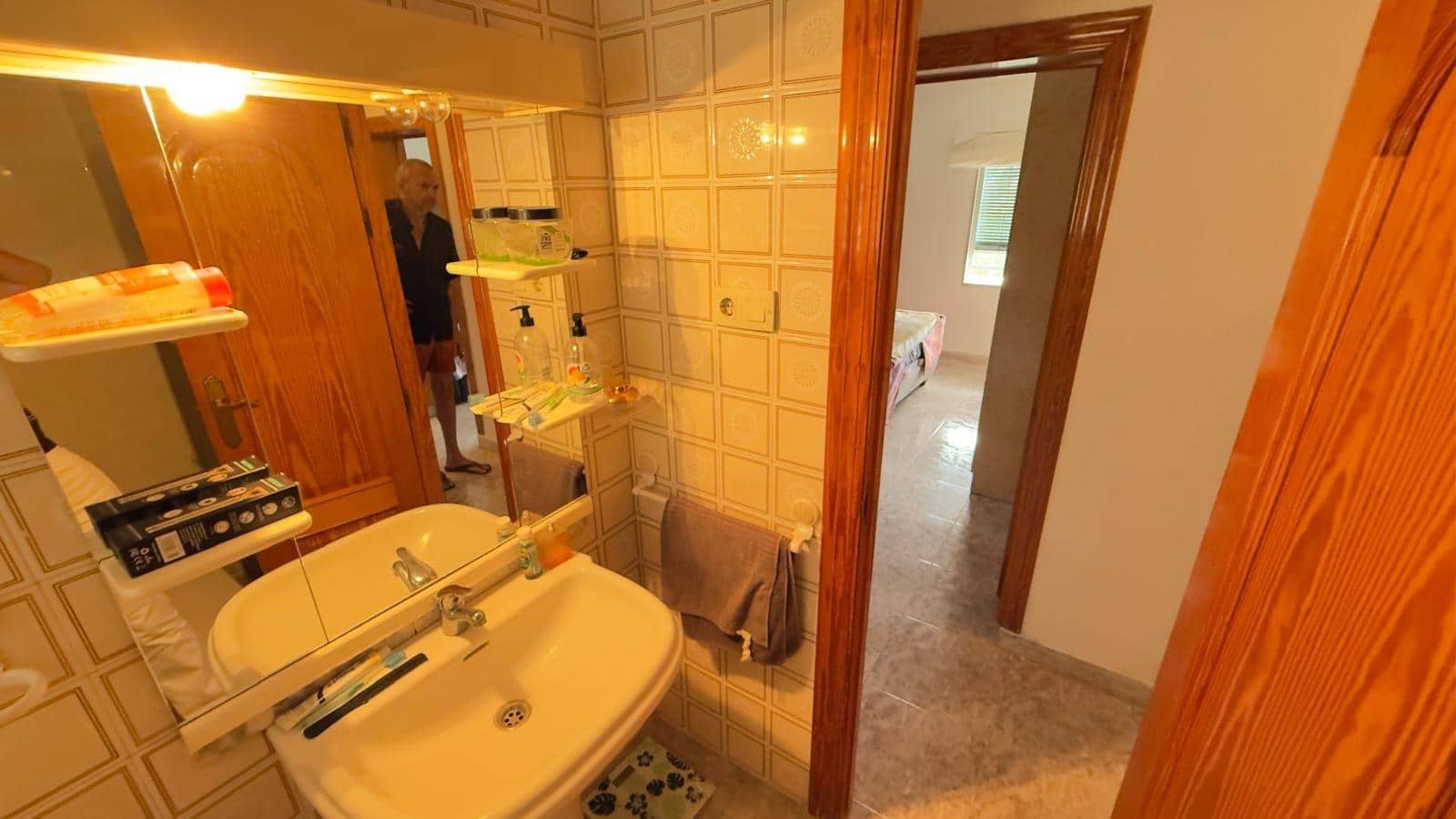 2 slaapkamer Appartement te huur in Alicante stad - € 900 (Ref: 10166795)