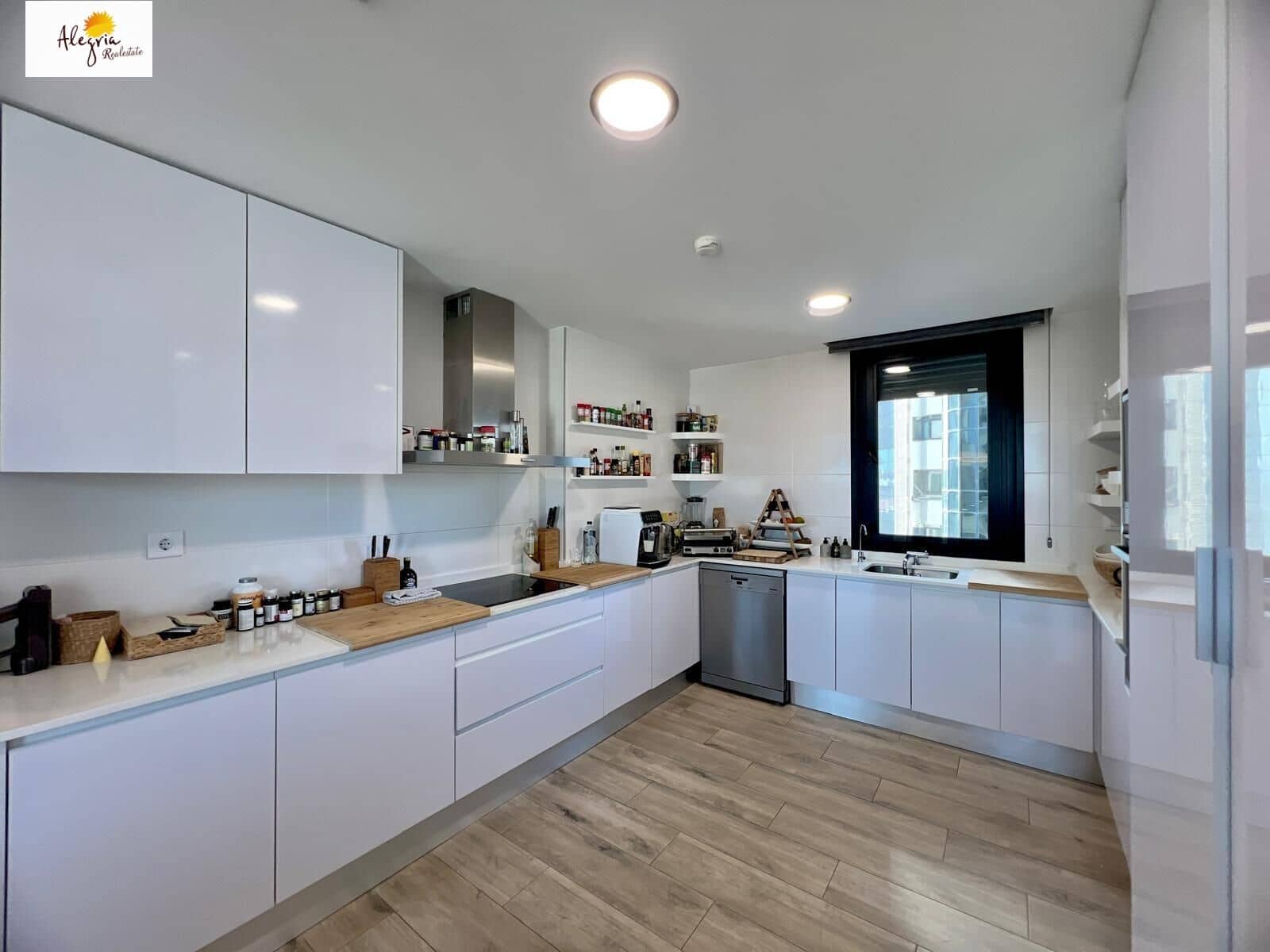 3 Zimmer Apartment zu verkaufen in Valencia Stadt mit Pool Garage - 729.000 € (Ref: 10177318)
