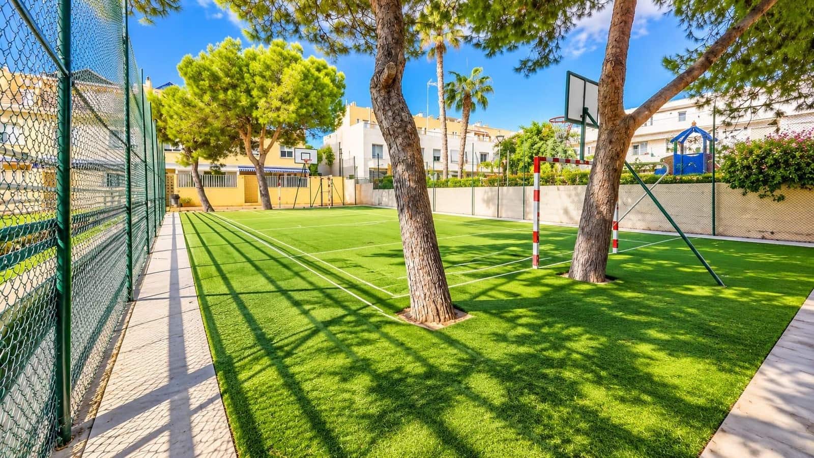 Adosado de 4 habitaciones en Alicante / Alacant ciudad en venta con piscina garaje - 650.000 € (Ref: 10180740)