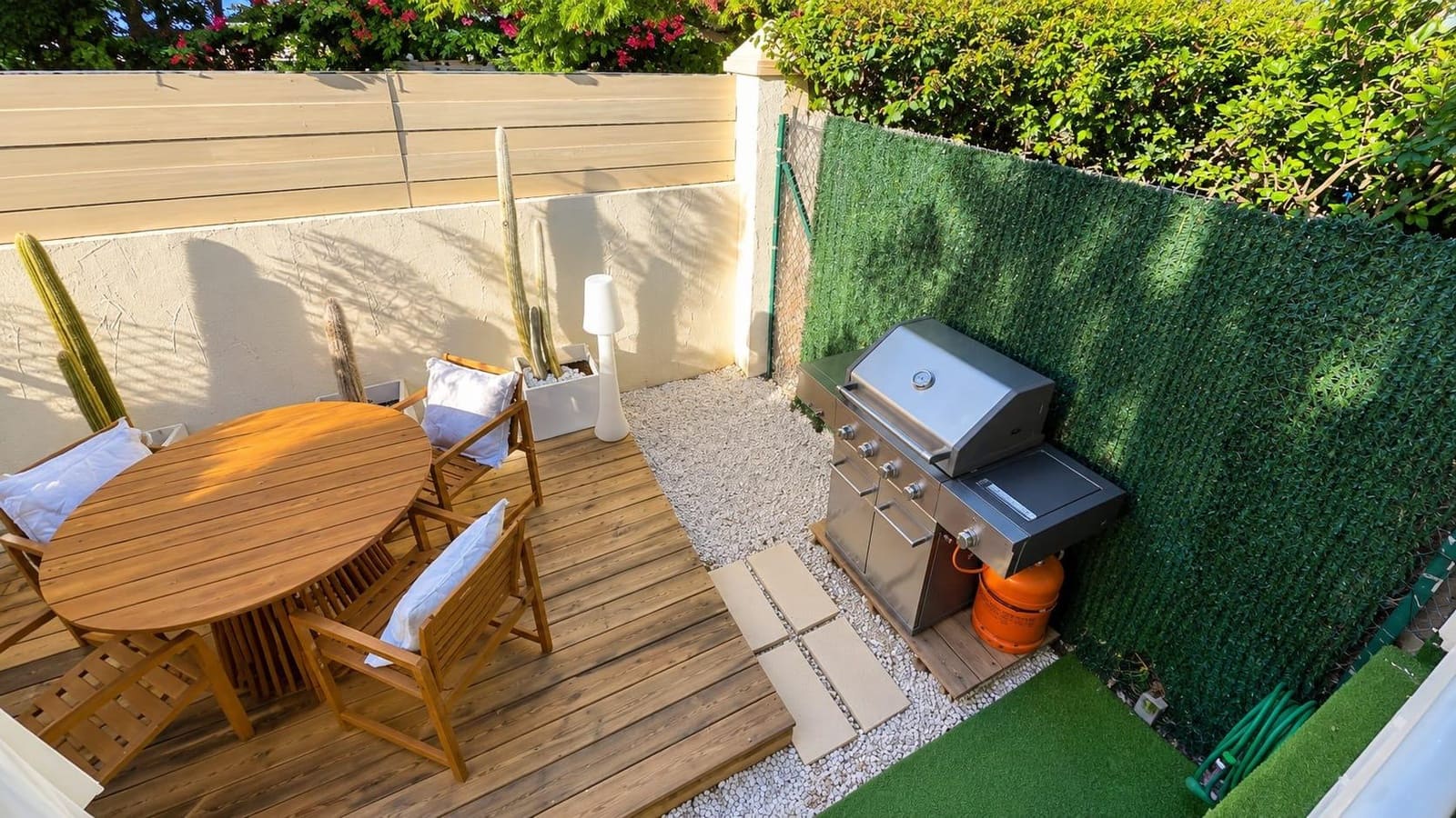Adosado de 4 habitaciones en Alicante / Alacant ciudad en venta con piscina garaje - 650.000 € (Ref: 10180740)