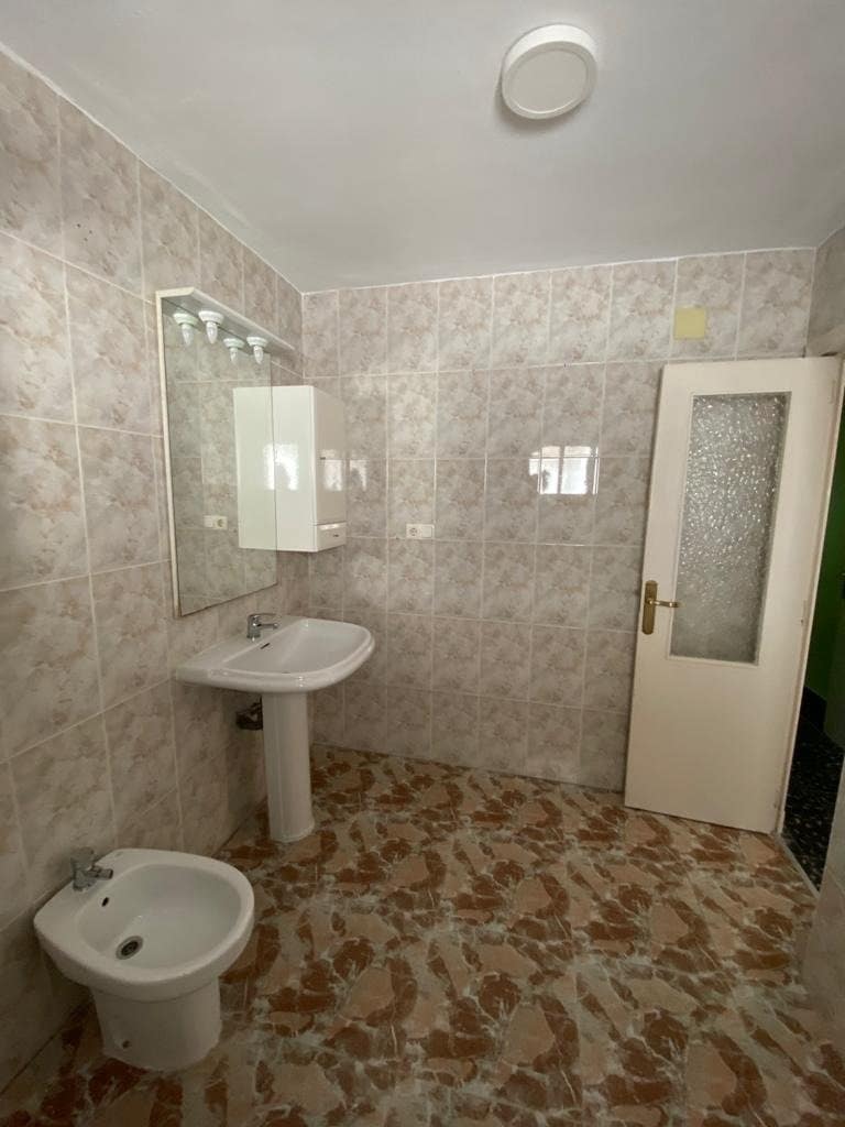 2 soveværelse Lejlighed til leje i Alicante by - € 750 (Ref: 6573624)