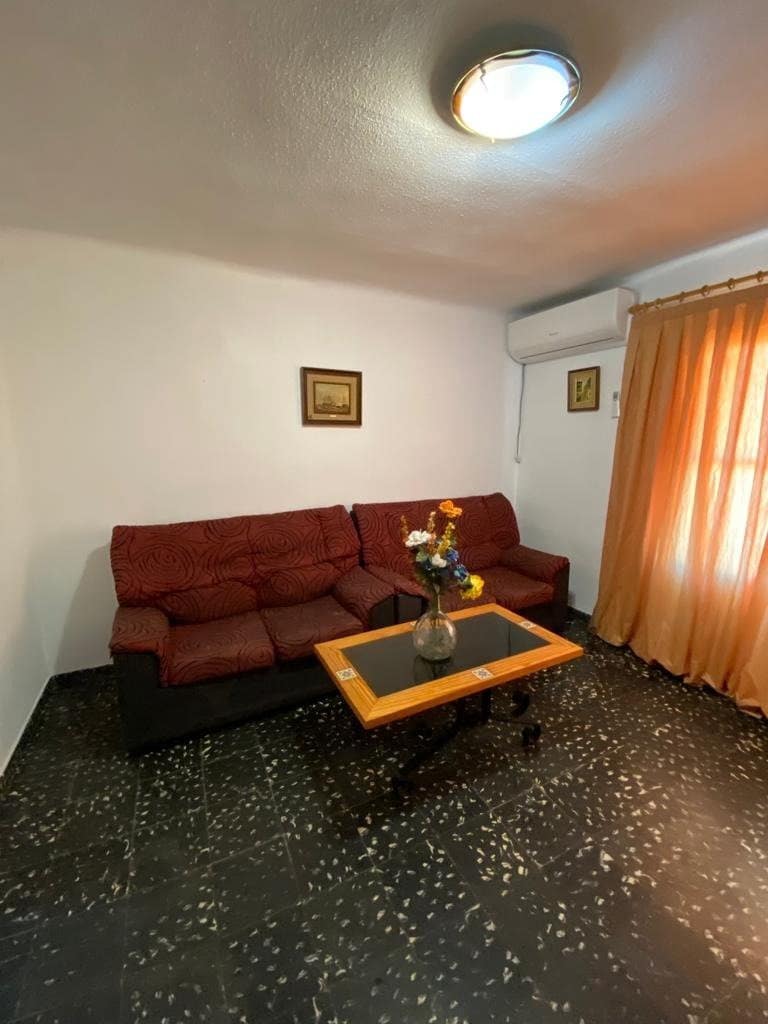 2 soveværelse Lejlighed til leje i Alicante by - € 750 (Ref: 6573624)