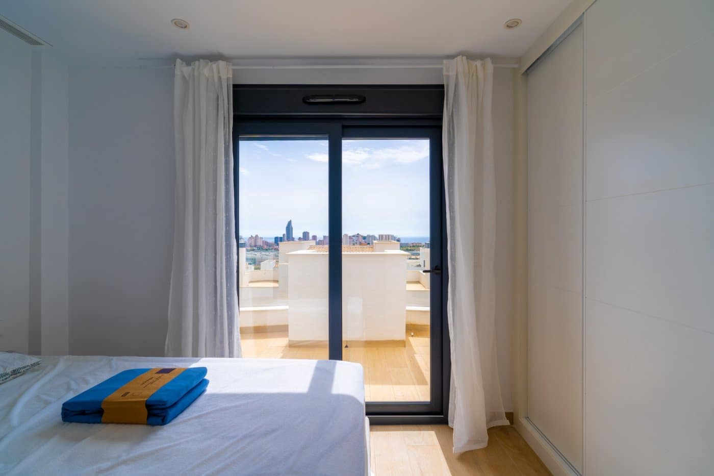 2 sovrum Lägenhet att hyra i Finestrat med pool garage - 1 200 € (Ref: 7048743)