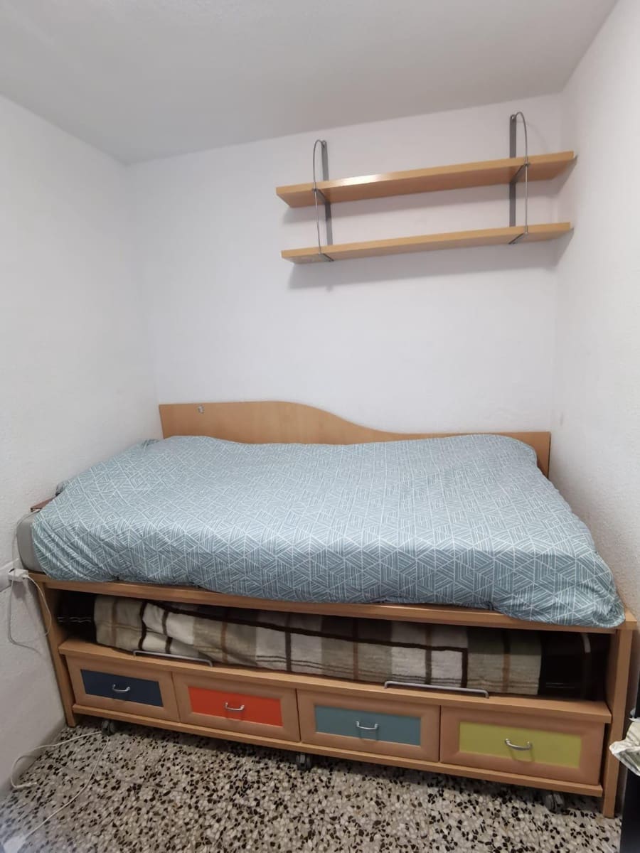 2 soveværelse Lejlighed til leje i Alicante by - € 1.200 (Ref: 7160393)