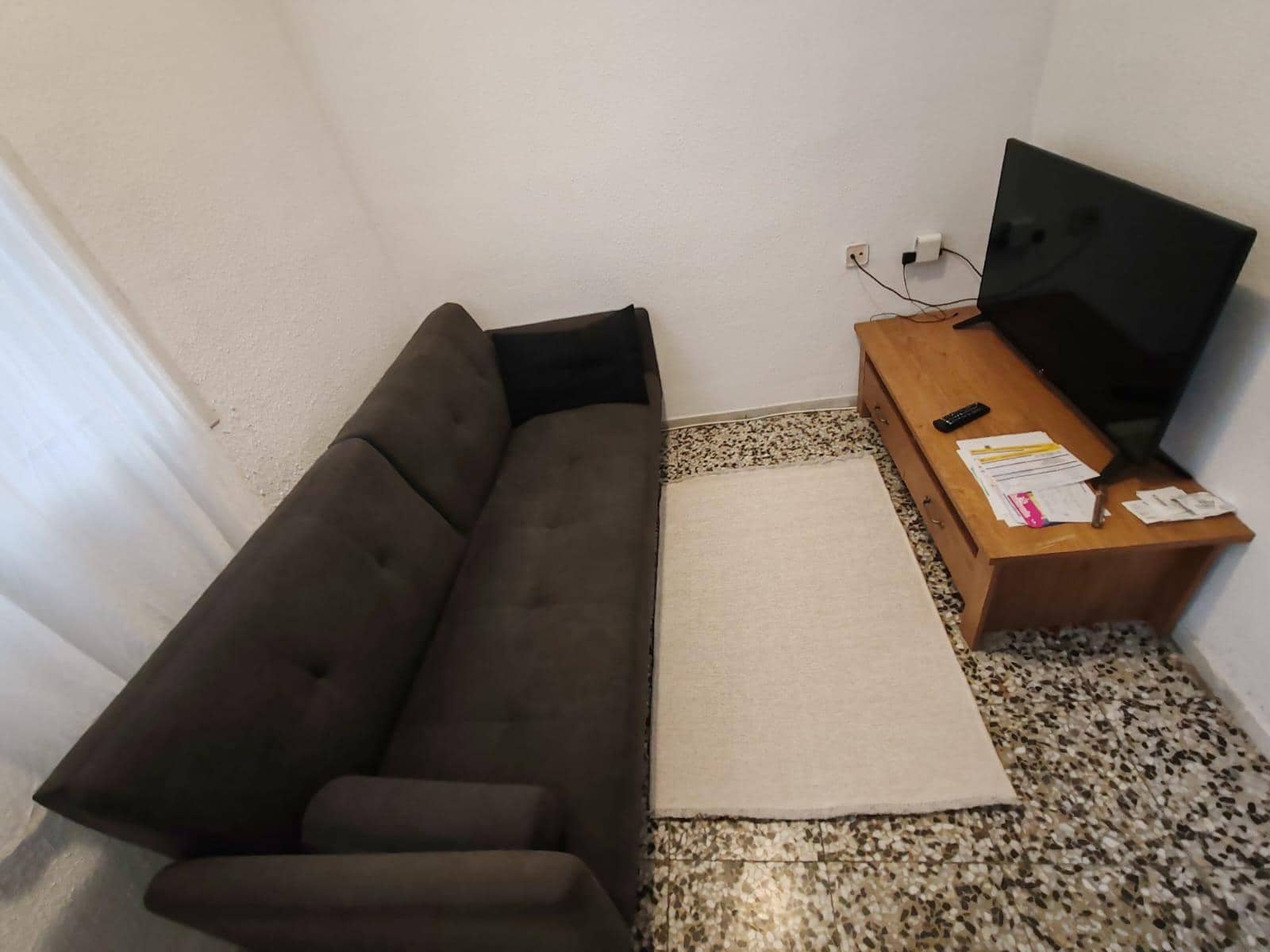 2 soverom Leilighet til leie i Alicante by - € 1 200 (Ref: 7160393)