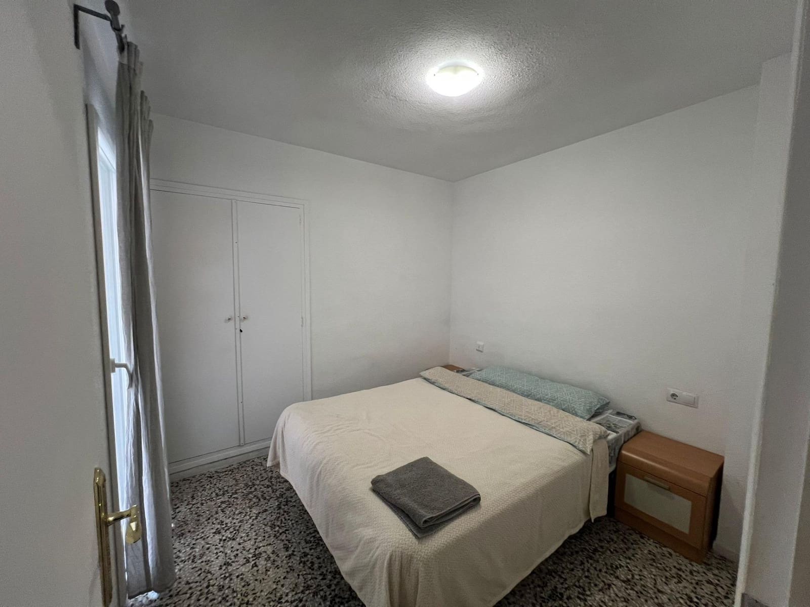 2 soverom Leilighet til leie i Alicante by - € 1 200 (Ref: 7160393)