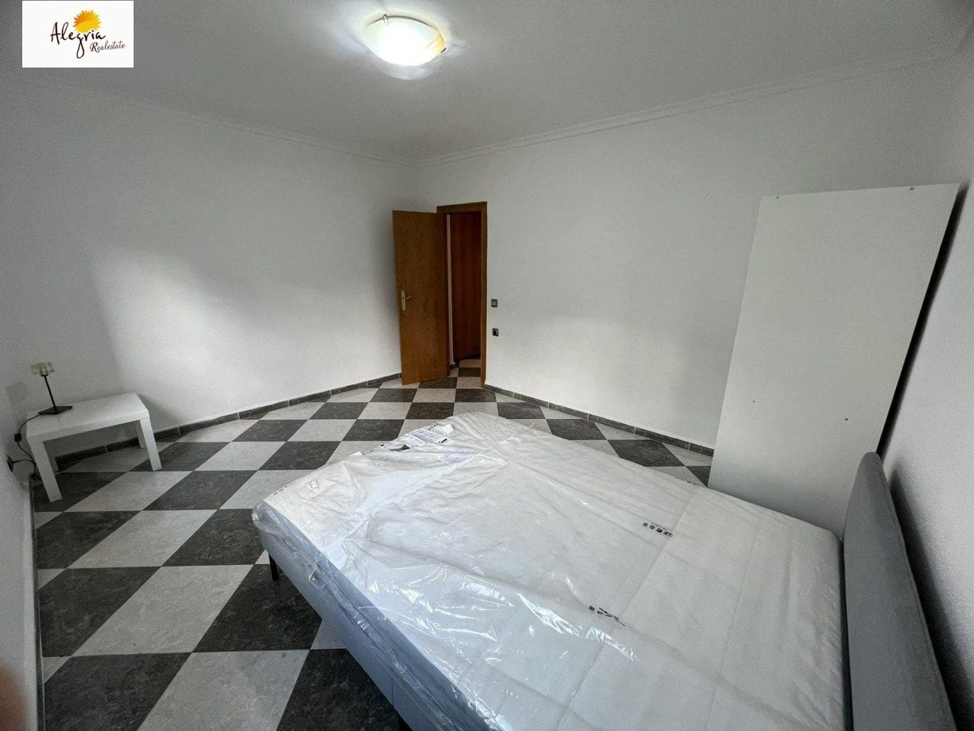 3 Zimmer Wohnung zu vermieten in Valencia Stadt - 1.150 € (Ref: 7231999)