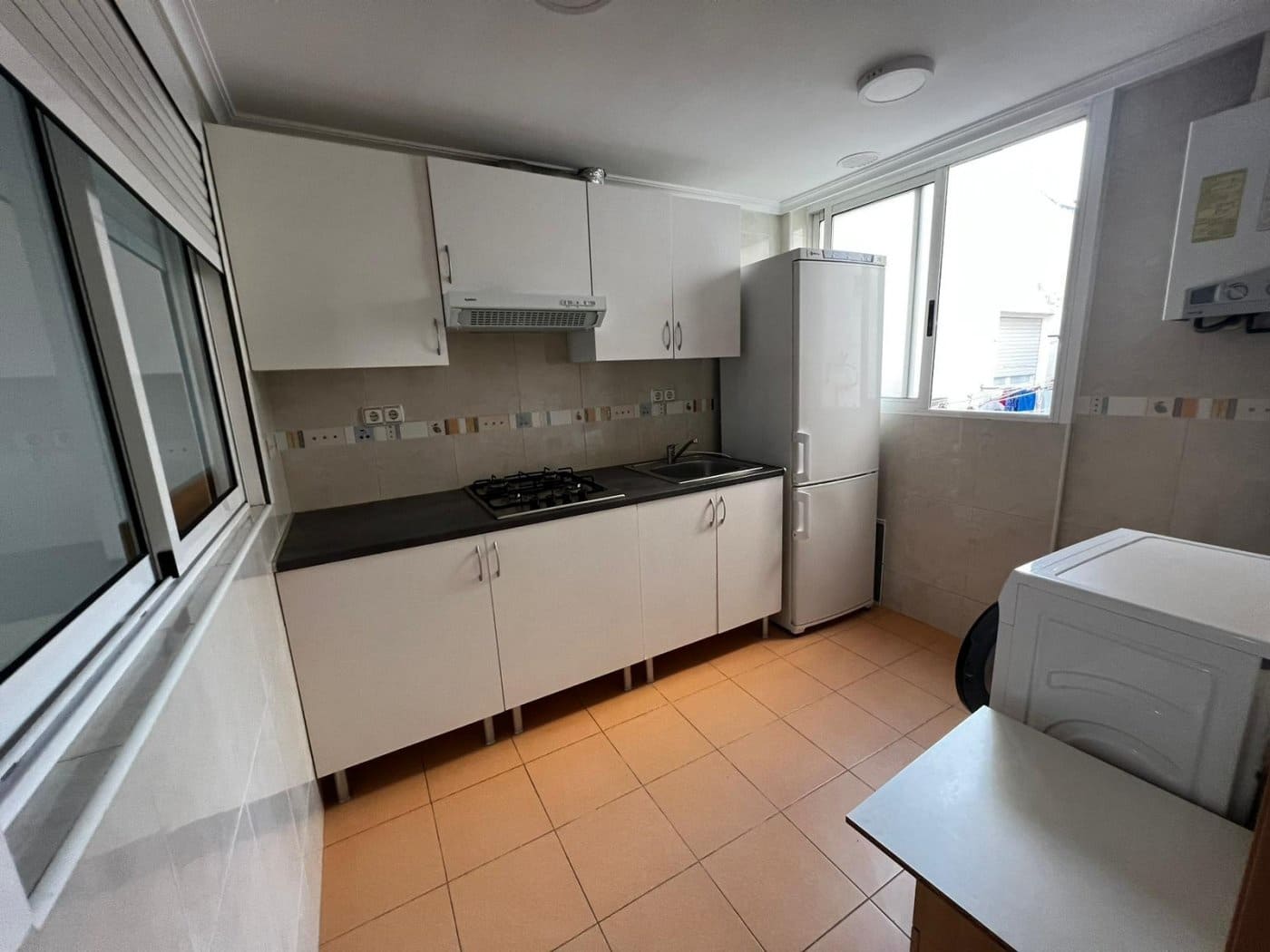 3 soverom Leilighet til leie i Alicante by - € 900 (Ref: 7313617)
