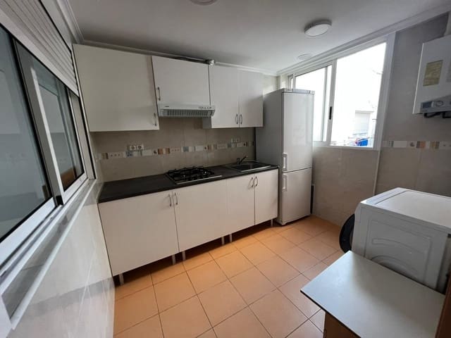 3 soverom Leilighet til leie i Los Ángeles, Alicante by - € 900 (Ref: 7313617)